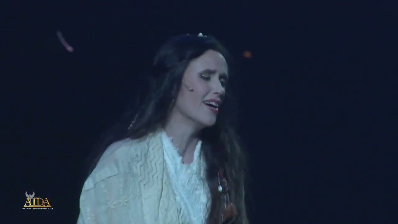 Verdi: O Patria Mia sung by Nina Clausen