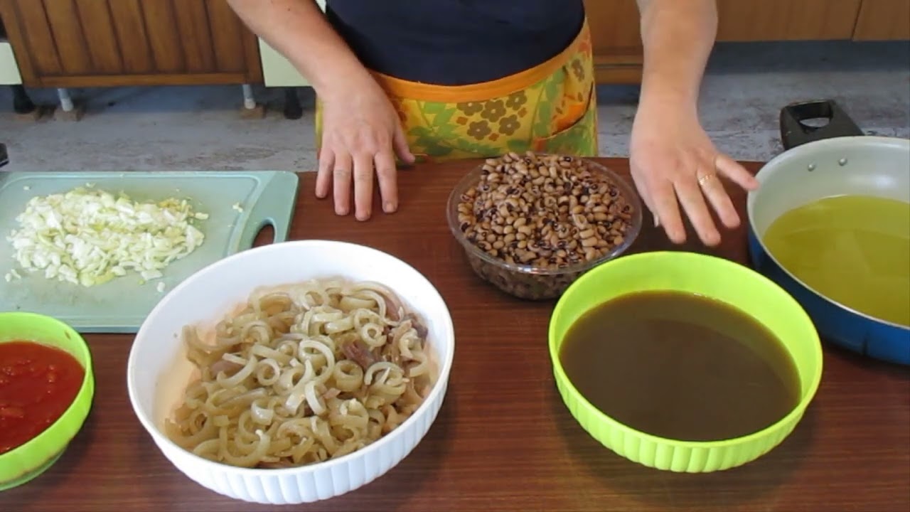 Fagioli con le cotiche (fasulin de l'oc cun le cudeghe)