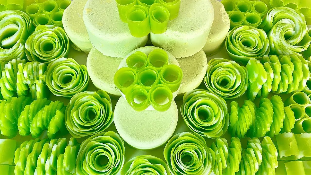ASMR Baking soda crunchy. 💚 Crushing soap roses, soap spirals. Satisfying soap video.