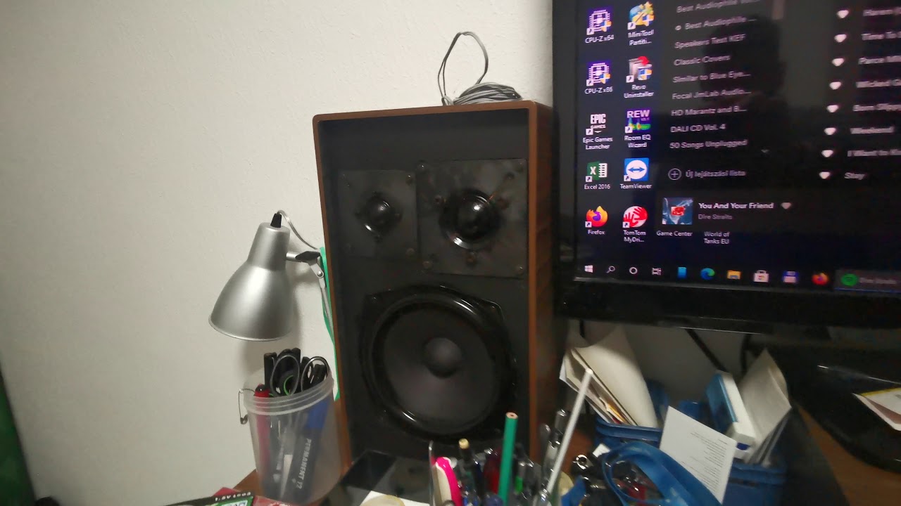 Yamaha R300 and WHD Accuracy 2806 and Dire Straits on Chaos 😁