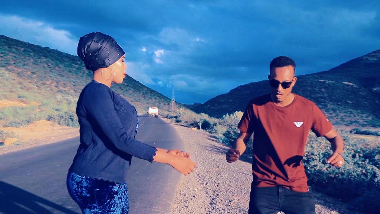 XARIIR AHMED IYO FATXI NUURA | SIDA MALABKA SHINNIIDAAD U MACAANTAHAY | 2020 OFFICIAL MUSIC VIDEO