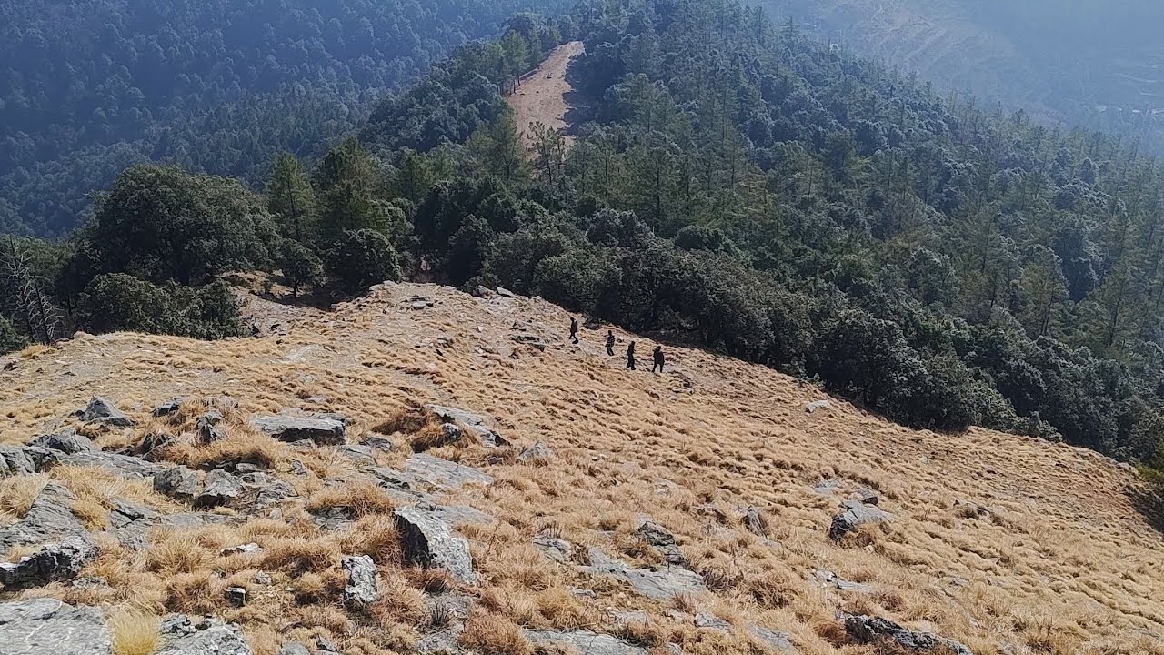 जंगल और पहाड़ में एक यादगार दिन दोस्तों के साथ