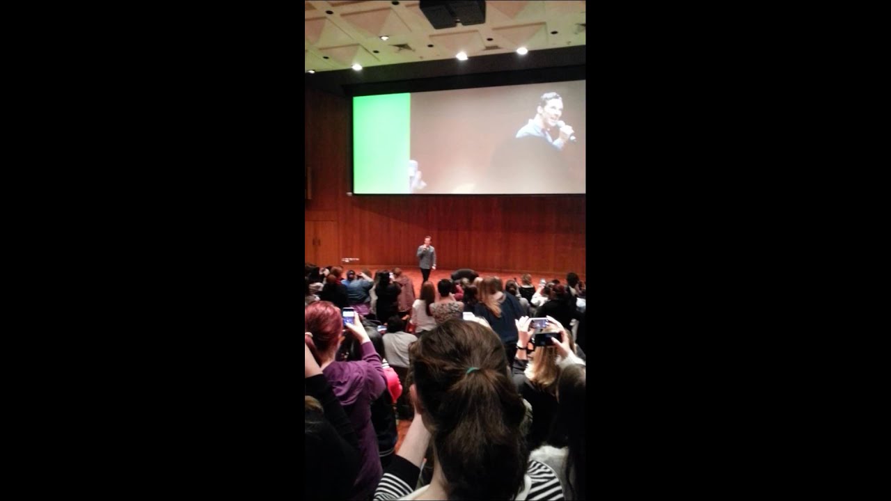 Benedict Cumberbatch Awesome Entrance Comic Con