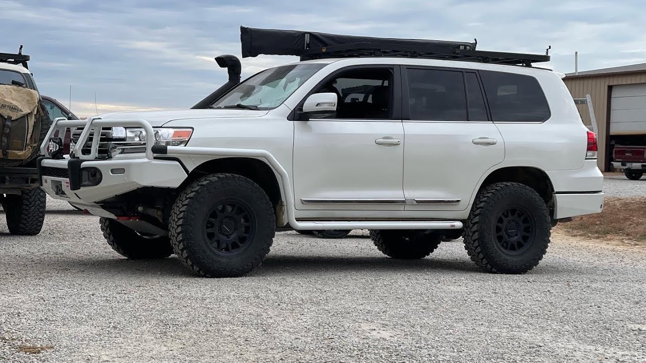 200 series Land Cruiser overland build
