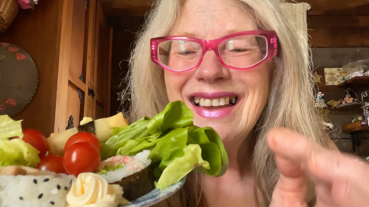 Cosy ASMR 🕊️✨ Sushi  Let’s Enjoy Together  🍱 ✨