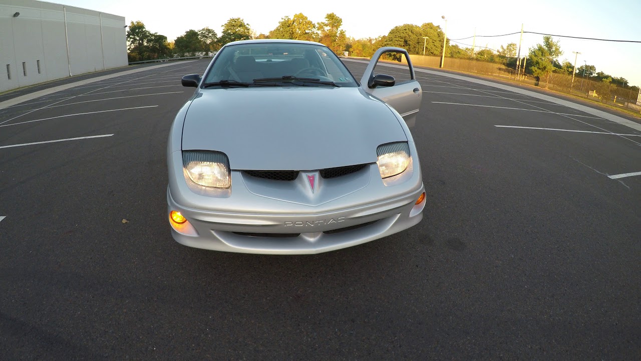 Обзор 4K для виртуального тест-драйва и осмотра Pontiac Sunfire Silver 2002 года