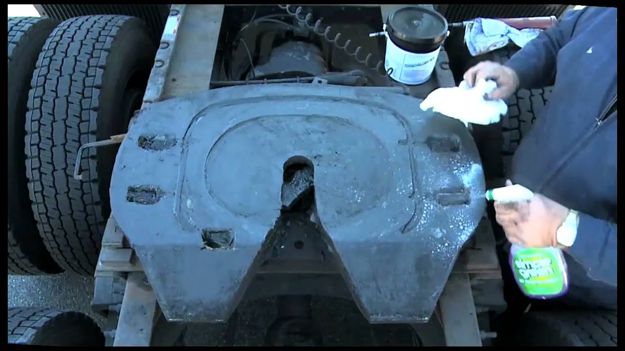 How To Grease Trucks: Greasing The Fifth Wheel with Magnalube-GX Extreme Pressure Grease