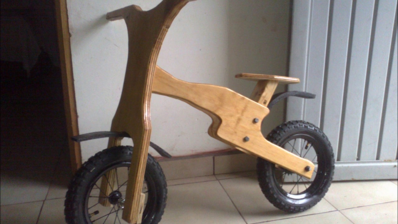 Bicicleta de madera entrenadora