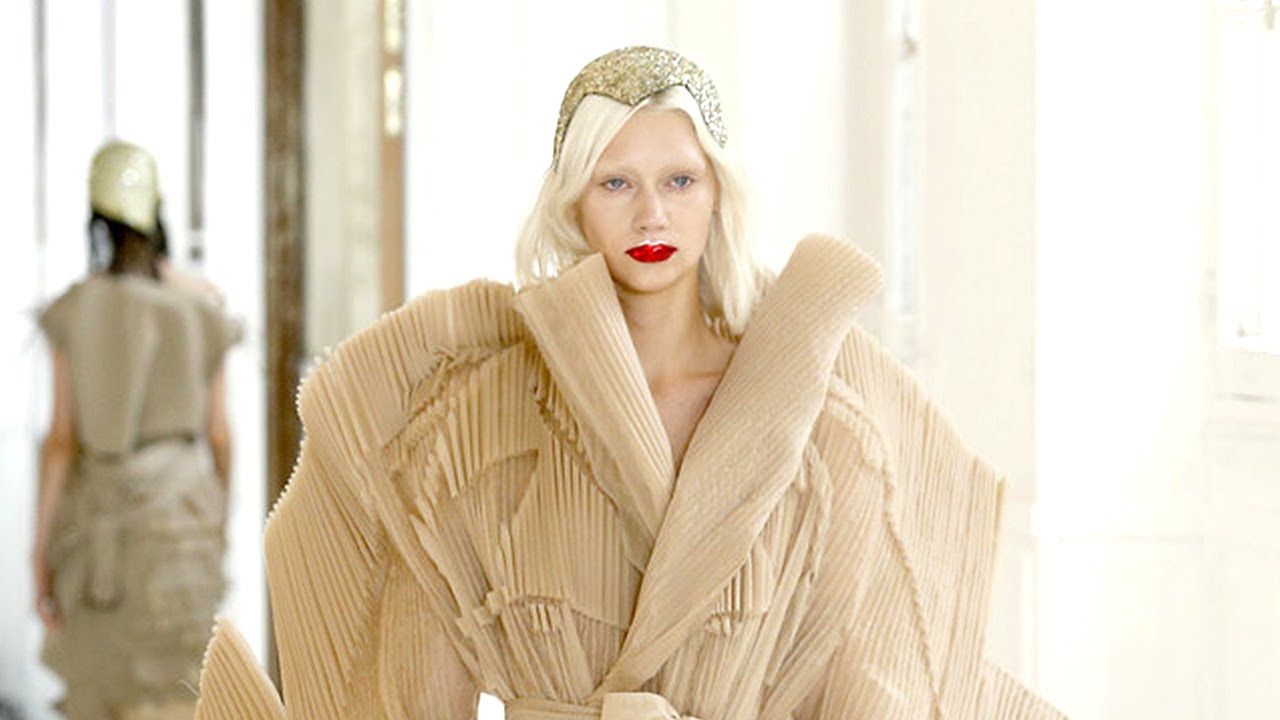Maison Margiela | Haute Couture Fall Winter 2017/2018 Full Show | Exclusive