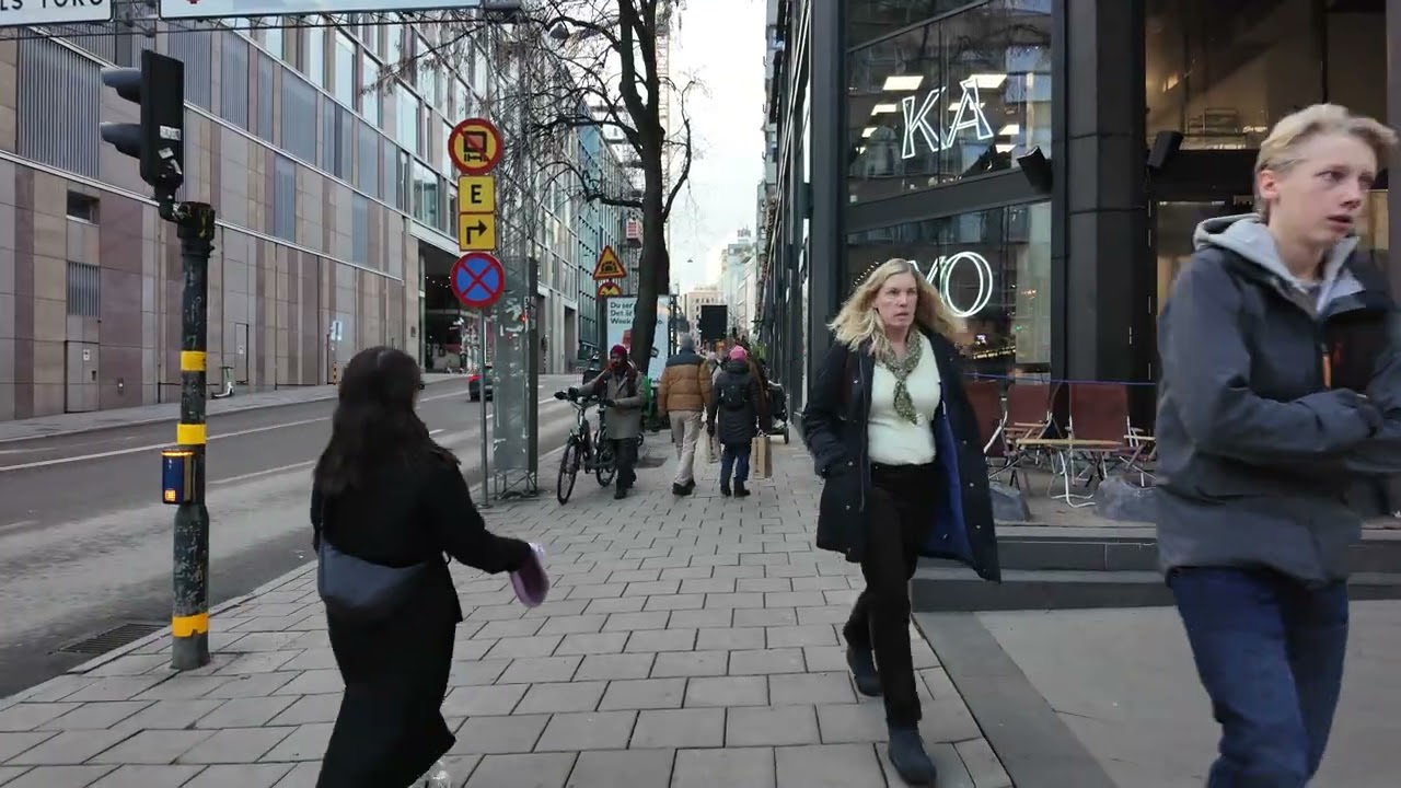 Stockholm City Centre Winter Walk 🌞💸 | Sweden’s Capital in 4K 🇸🇪  Stockholm UHD