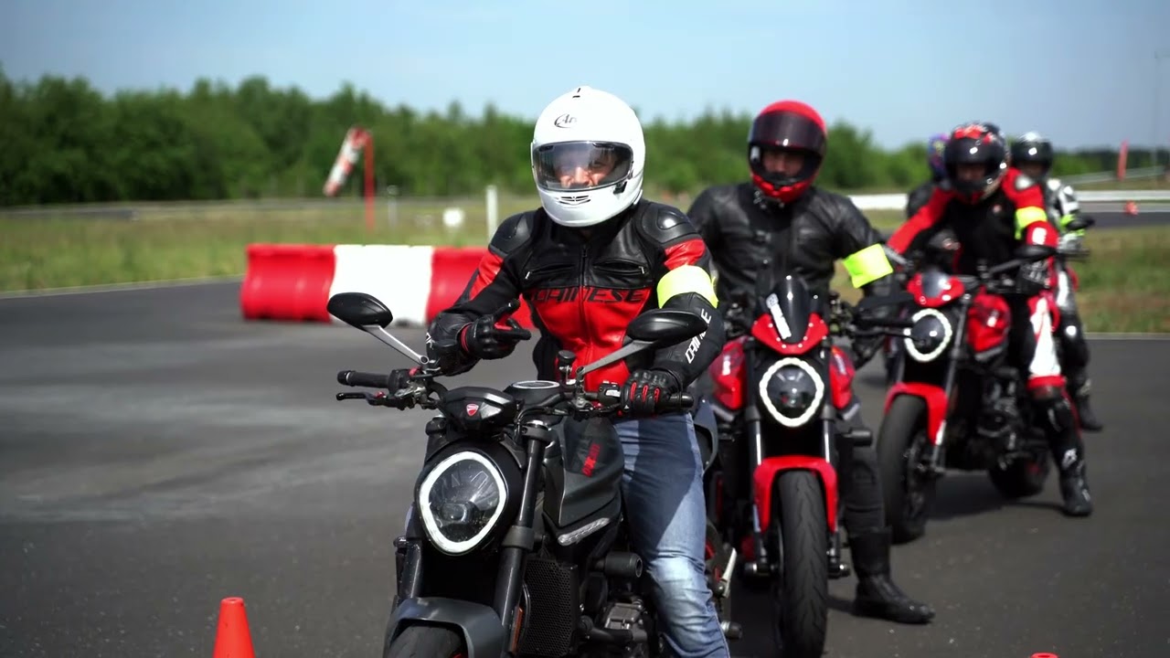 Ducati Riding Experience 2024: Road Academy Poziom 1 w Driveland