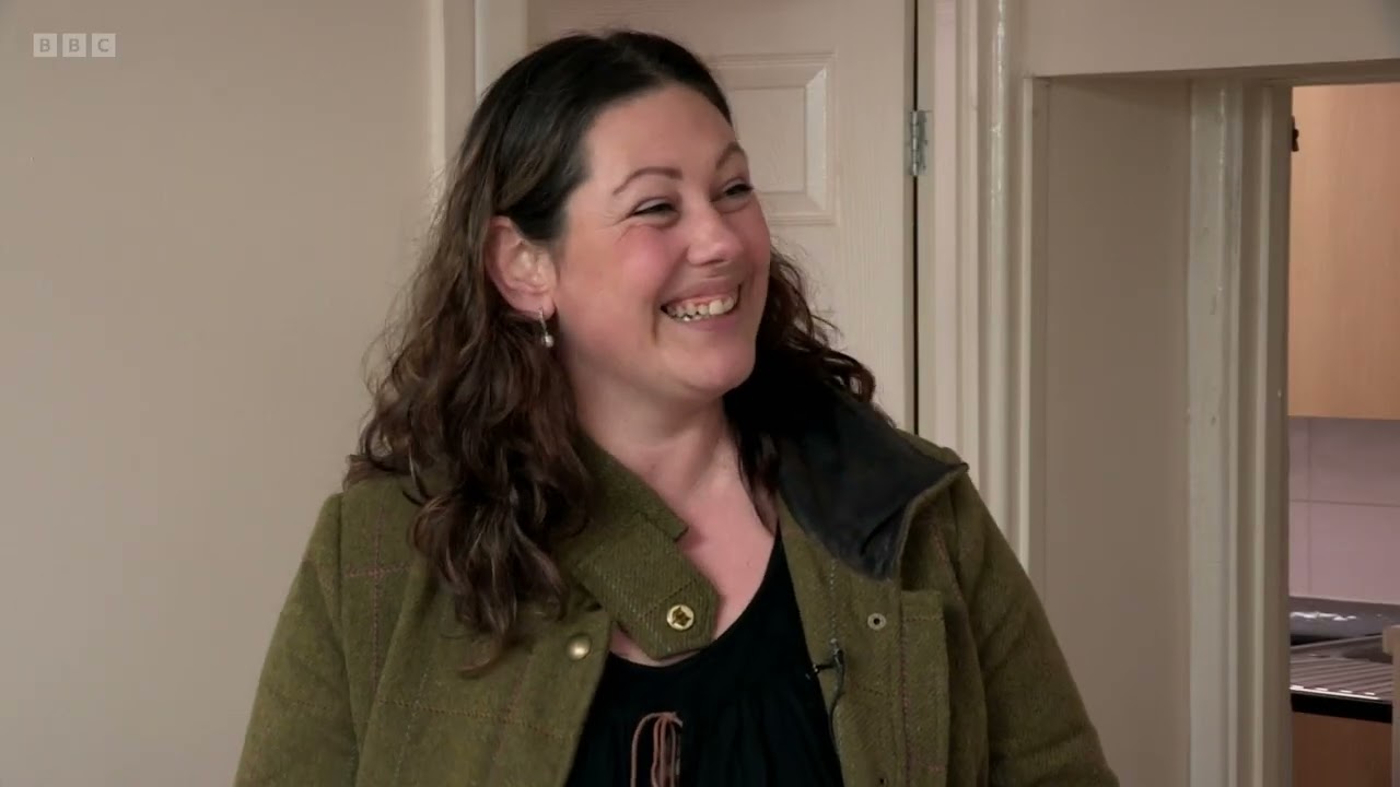 Homes Under the Hammer Series 25 Episode 12