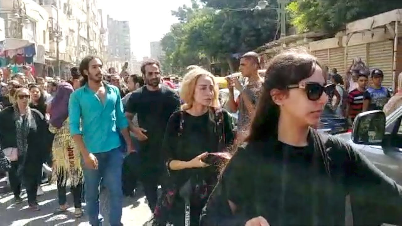 تشييع جثمان الفنان طلعت زكريا بمقابر العمود في الإسكندرية