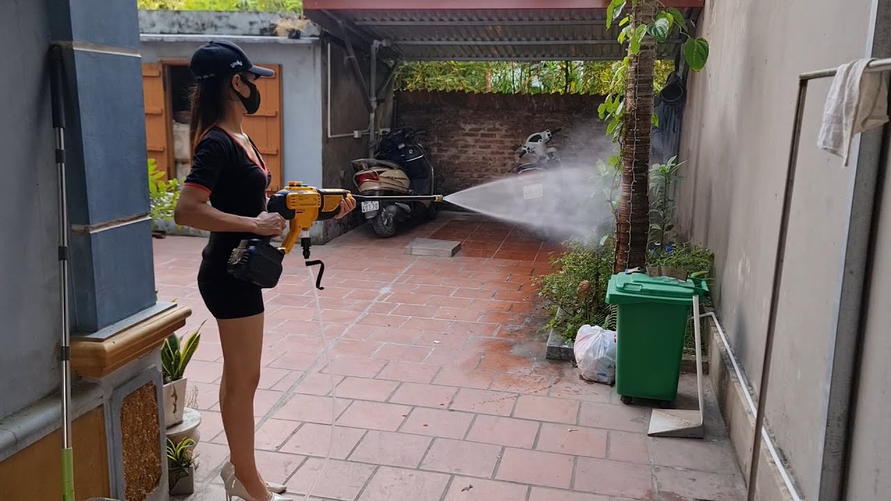 Máy rửa xe cầm tay dùng Pin 20V Max DeWalt DCPW550B |Review Test thử xem có đáng mua ?|Tech Girl GCN