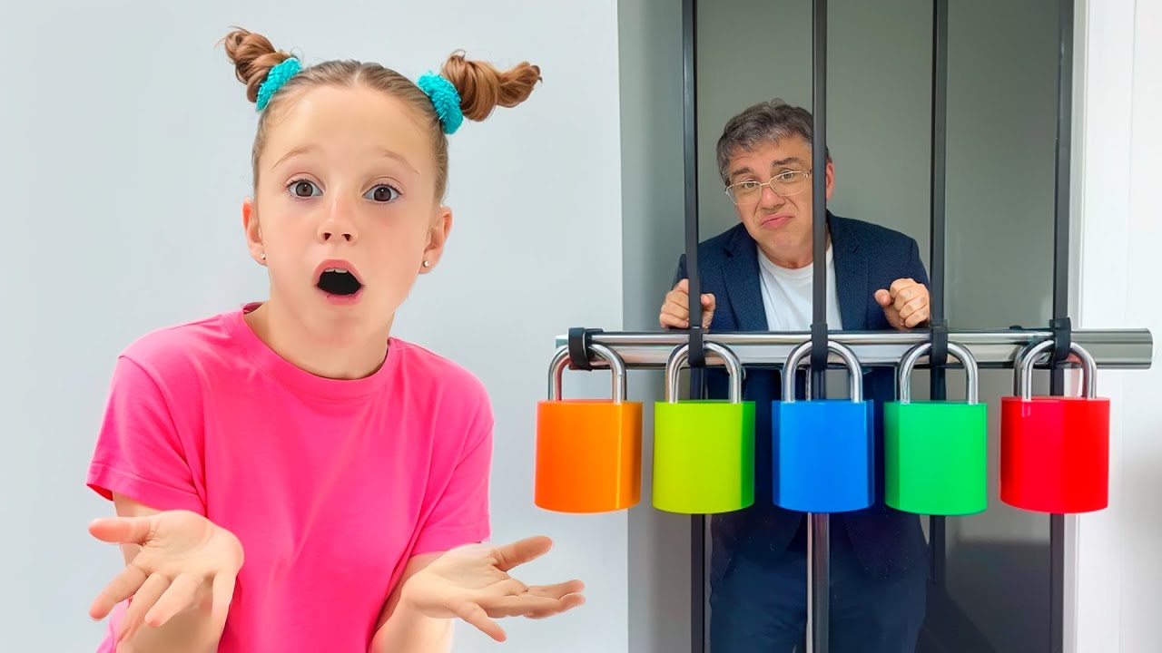 Настя и Эвелин спасают учителя