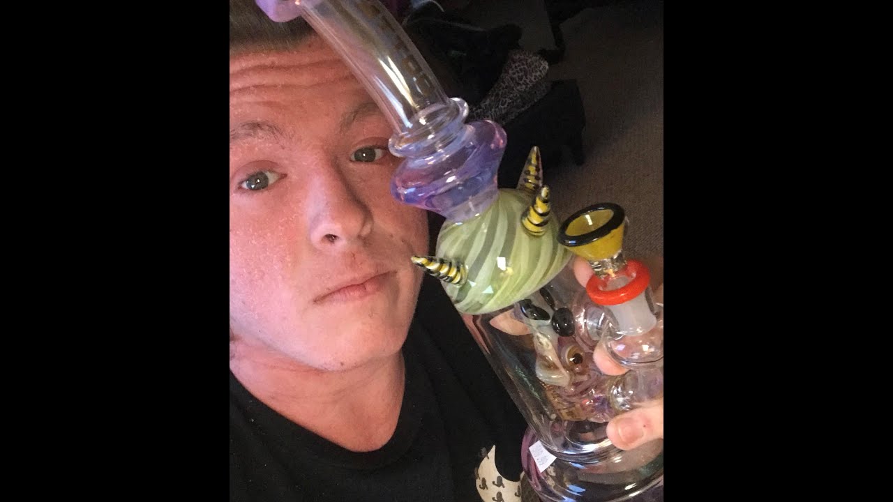 *NEW PIECE*TATTOO GLASS REVIEW!! Dubbed*ALIEN KILLER*