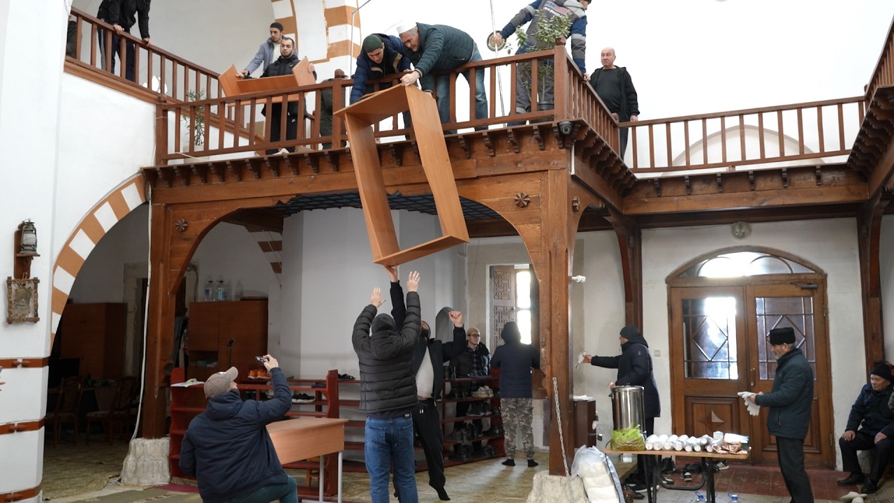В Джума-Хан-Джами в Кезлеве провели генеральную уборку