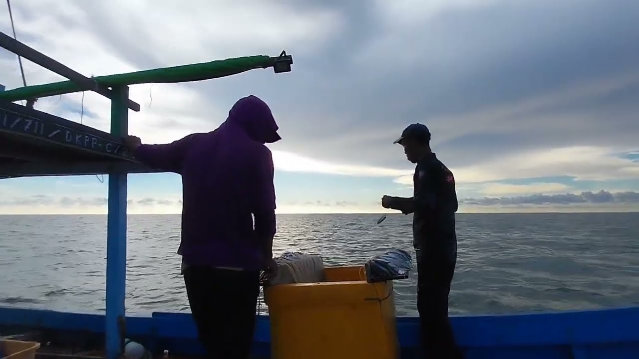 PEMASANGAN RAWAI DASAR SERTA PENYUSURANYA WOW TEENYATA STRIKE IKAN KURAU GUYS