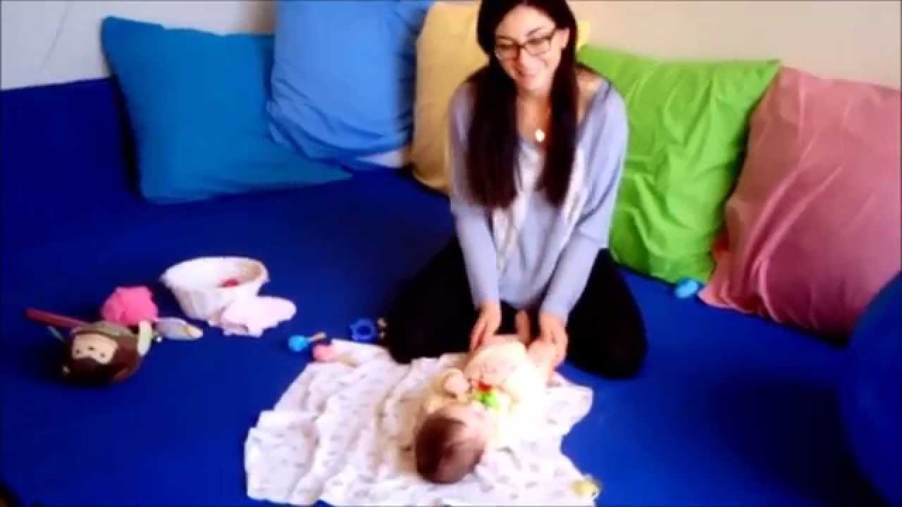 הושטת ידיים כשלב התפתחותי בקר תינוקות