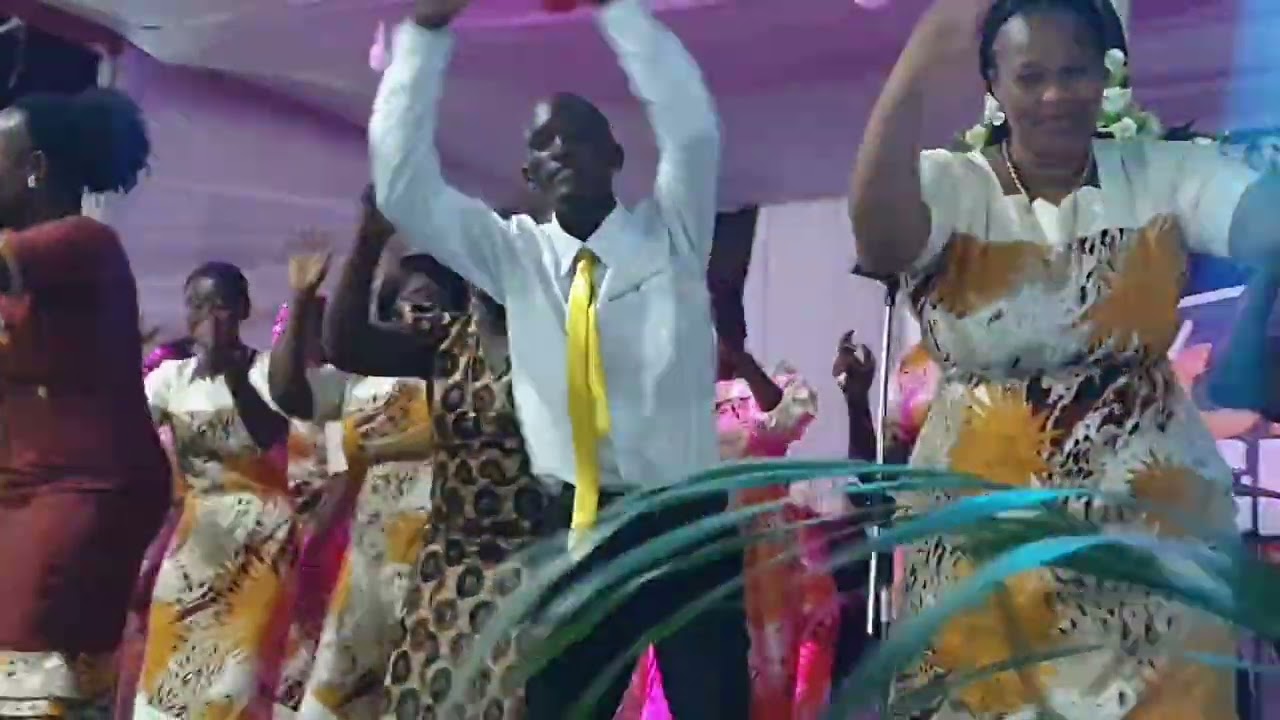 KARISMATIKI DODOMA, USIKU WA SIFA