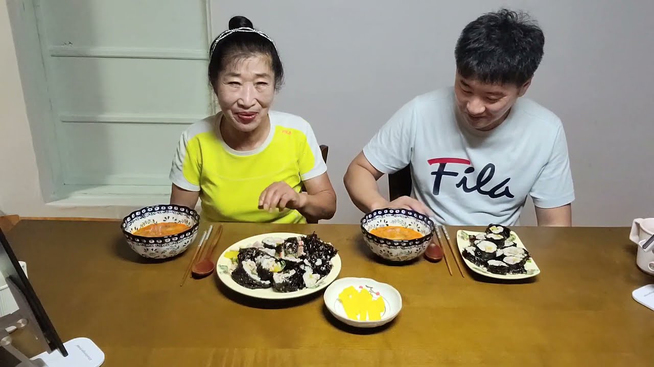 먹방MUKBANG 맛있는김밥,김치국,김밥송 GIMBAP & KIMCHI SOUP (EATING SHOW)