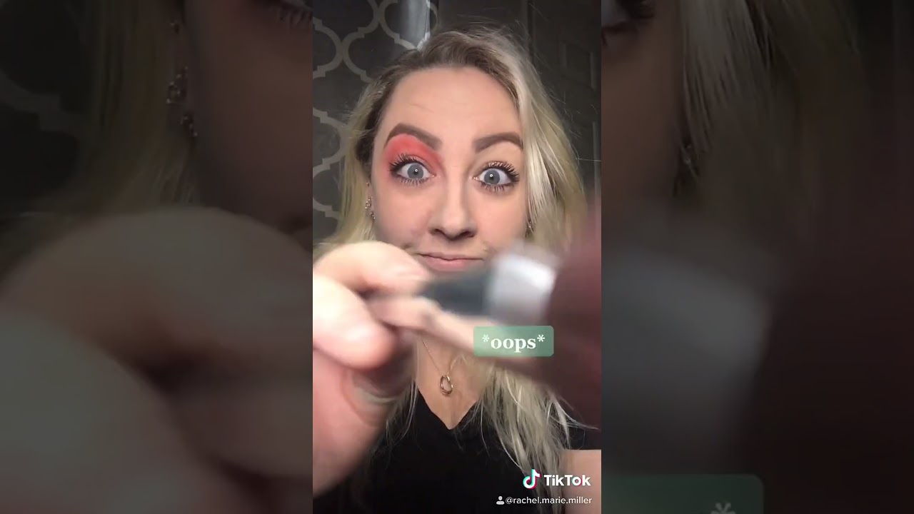 Half-face halloween makeup tutorial: spooky & easy!