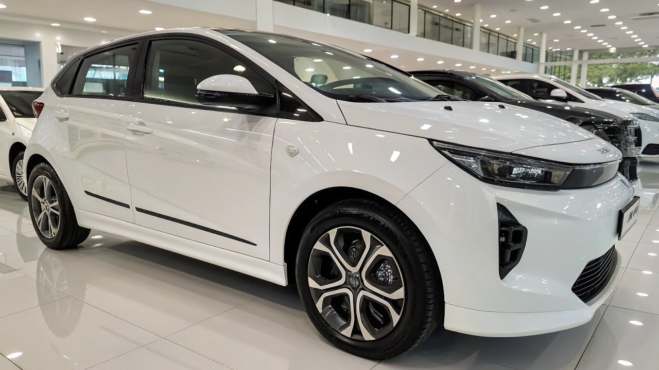 2026 Tata Altroz रिव्यू | नया डिजाइन, फीचर्स, माइलेज और कीमत