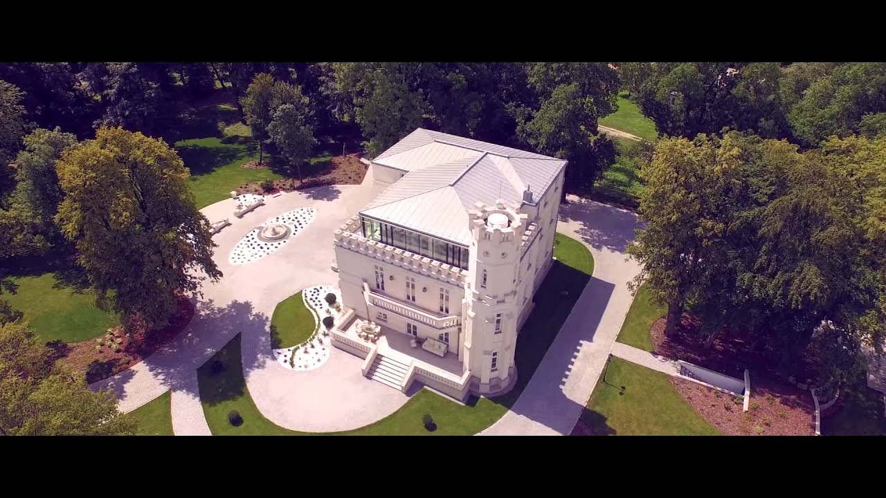 Romantyczny pałac w Cianowicach