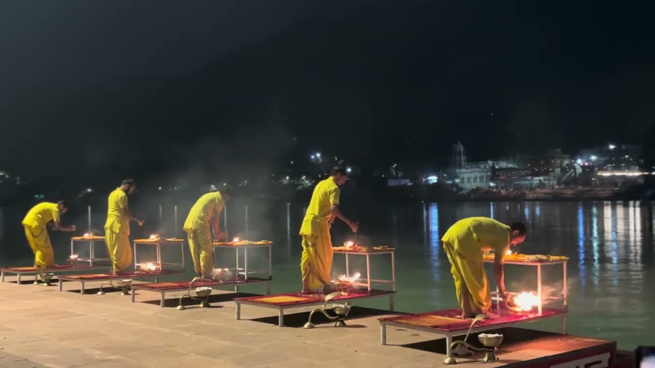  Ganga Aarti in Rishikesh