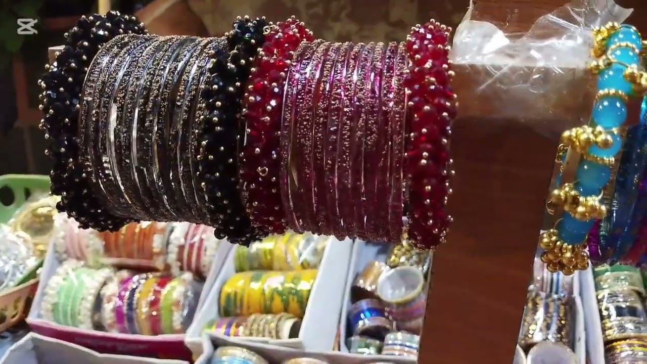 Bazar Gai. Mini Videos.