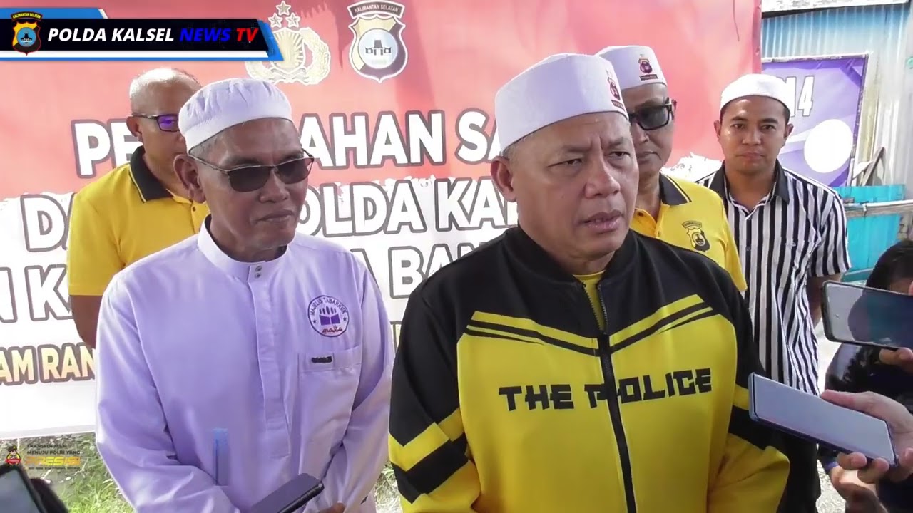 KAPOLDA KALSEL & KAPOLRESTA BJM SERAHKAN BANTUAN DUA EKOR SAPI UNTUK HAUL KE-6 GURU ZUHDI