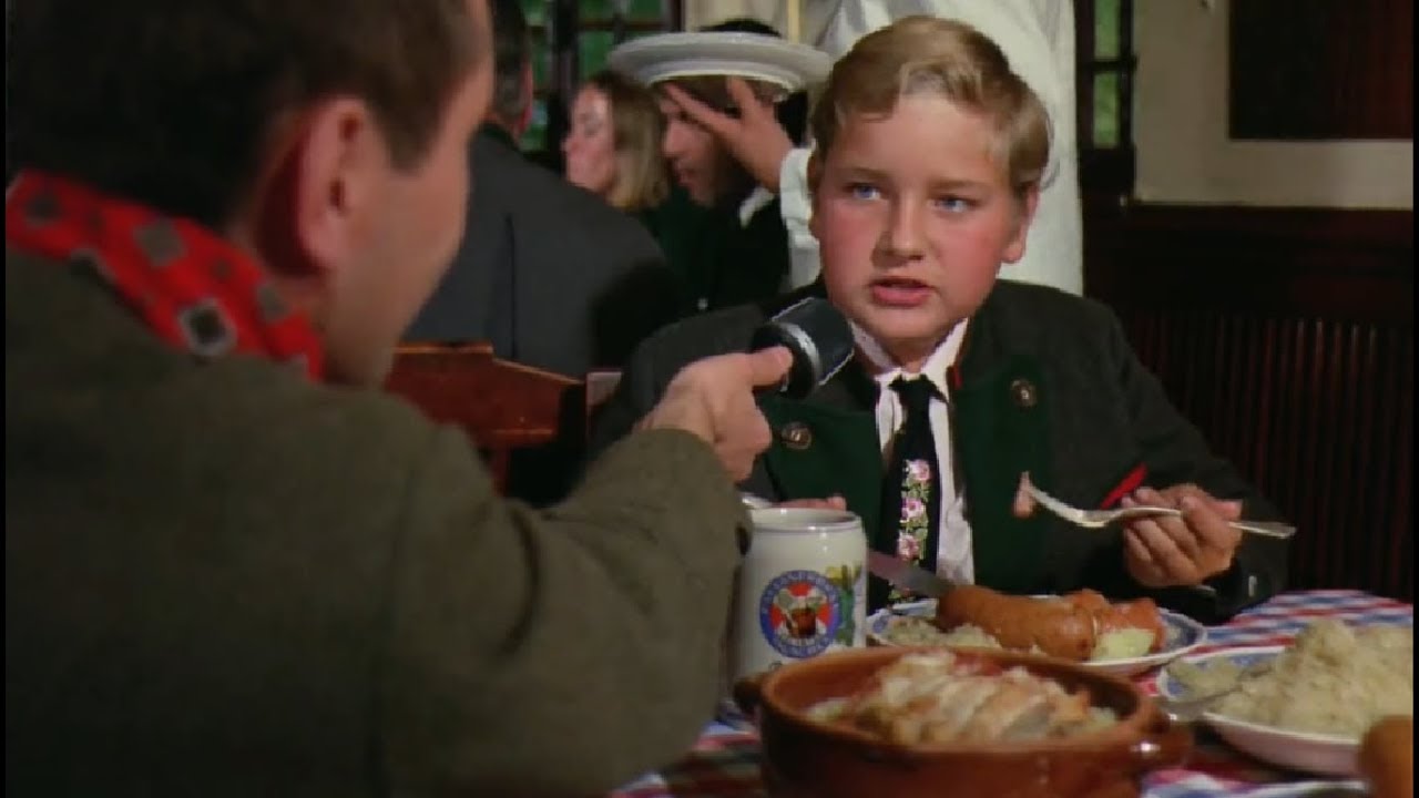 A FANTÁSTICA FÁBRICA DE CHOCOLATE - AUGUSTUS GLOOP ACHA O BILHETE DOURADO