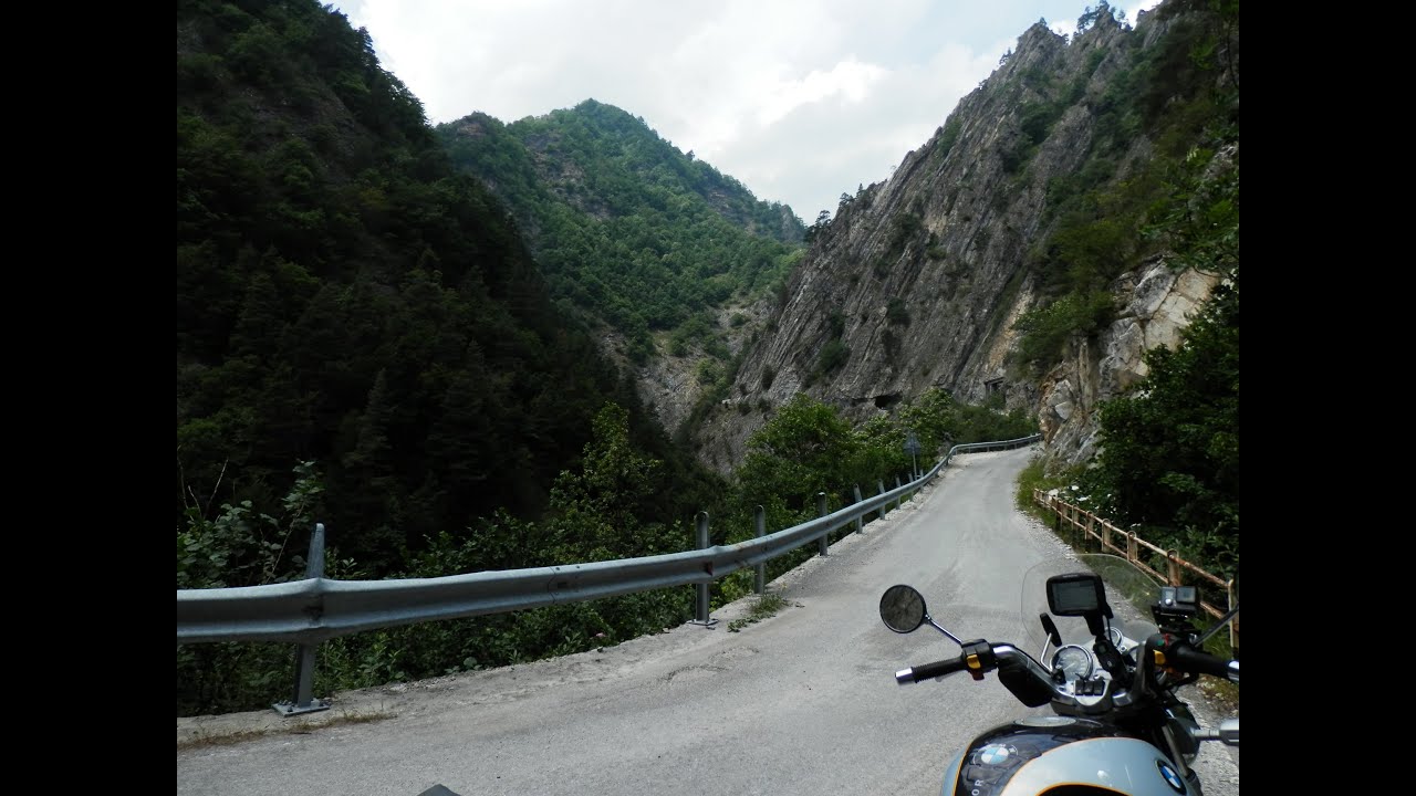piemonte in moto dangerous road vallone di elva stroppo val maira (cn)
