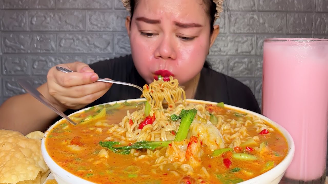 Mie Ayam, Bakso Aci Pedas kriwil + Pangsit Goreng Ice Bandung Mukbang