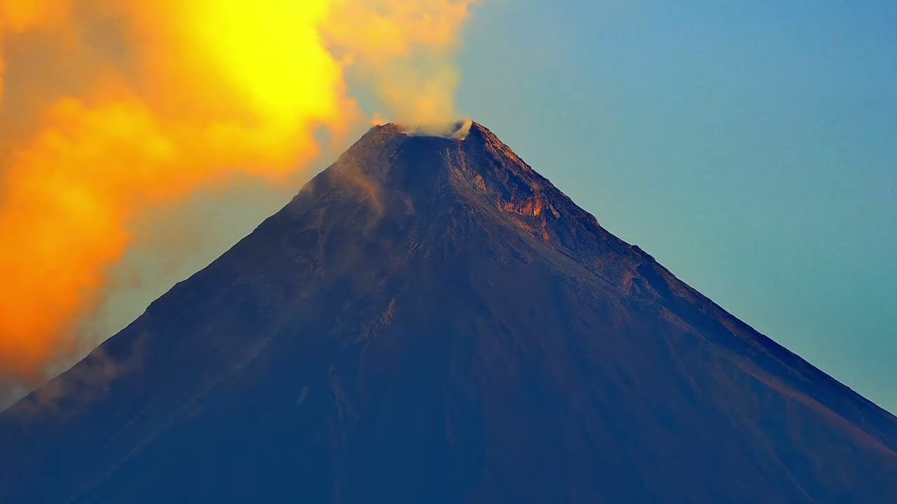 Jul 19, 2026: Mayon Volcano at Sunrise in the Philippines