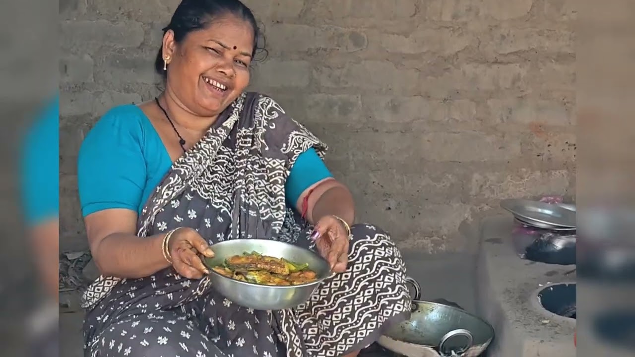 গ্রাম বাংলার সজনে ডাটা পটল দিয়ে রুই মাছের ঝোল #cooking 