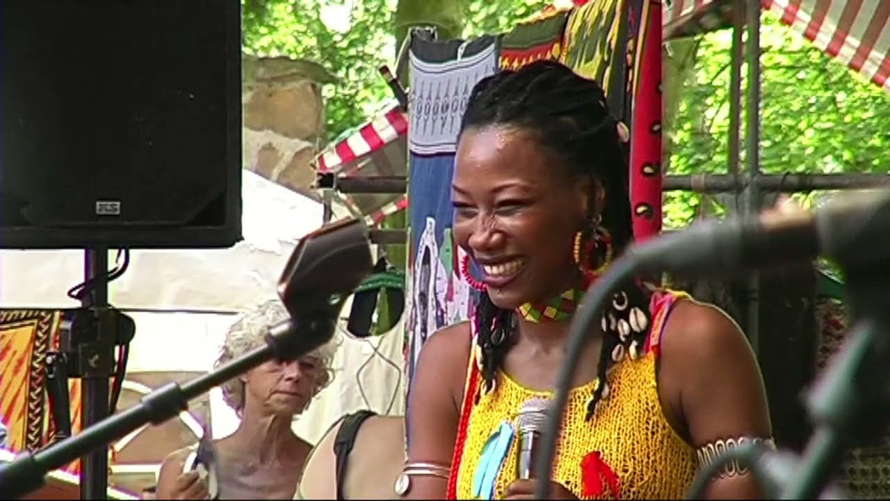 Fatoumata Diawara - 10 - Live at Afrika Festival Hertme 2010