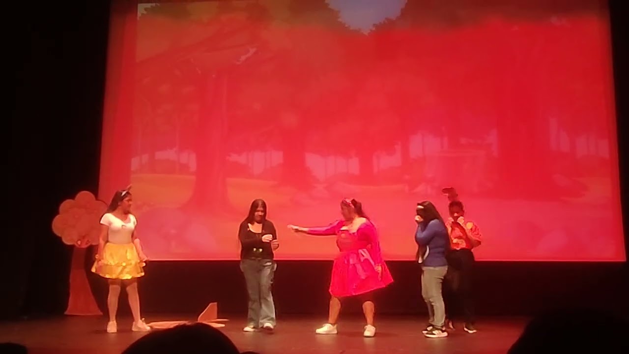 OBRA DE TEATRO TEMA: TIPO DE EMOCIONES☹️😭😡😘😀😁 TRADUCIDO AL INGLES 