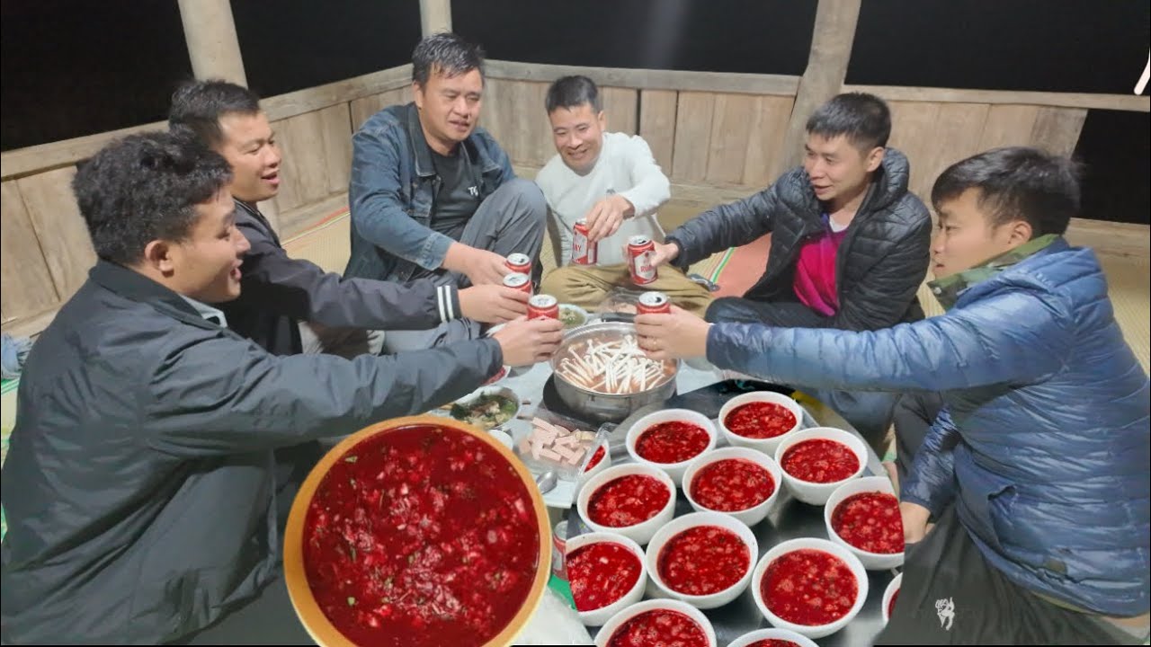 Tiết canh ngựa , Lẩu ngựa tiếp đãi chú Vĩnh Bọ Cạp