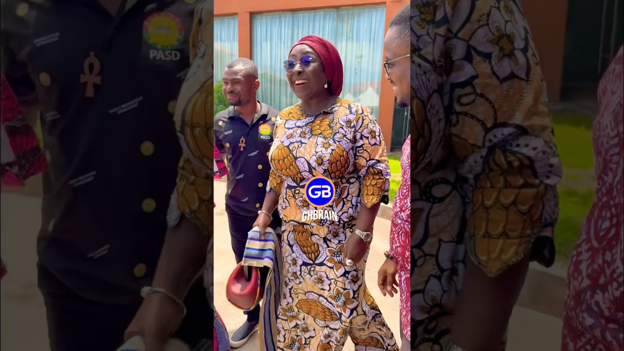 Tourism minister is a whole vibe🇬🇭She joins the May Day celebration at the Parliament House
