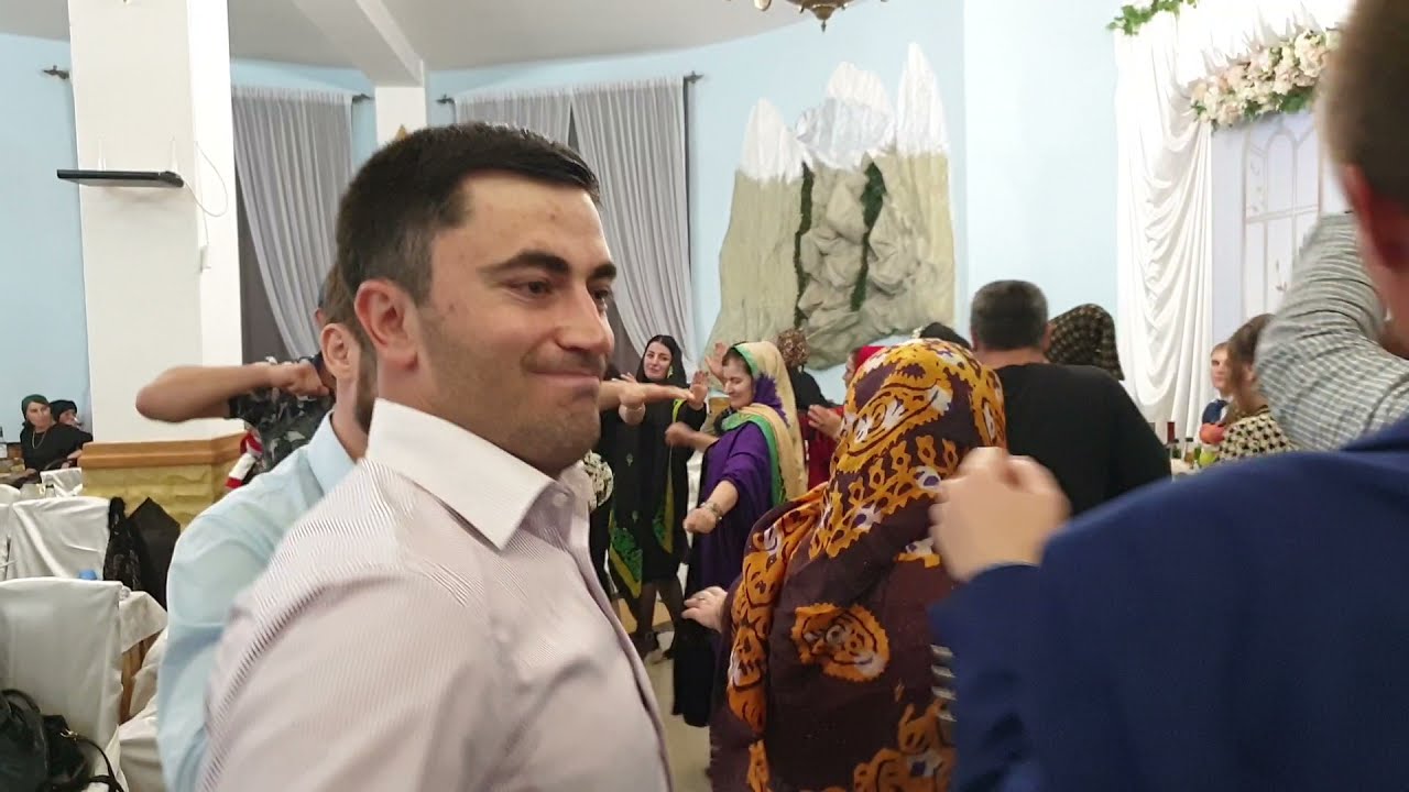 Танец Платков на свадьбе - старинный танец лакцев.  Поёт Золотой Голос Лакии