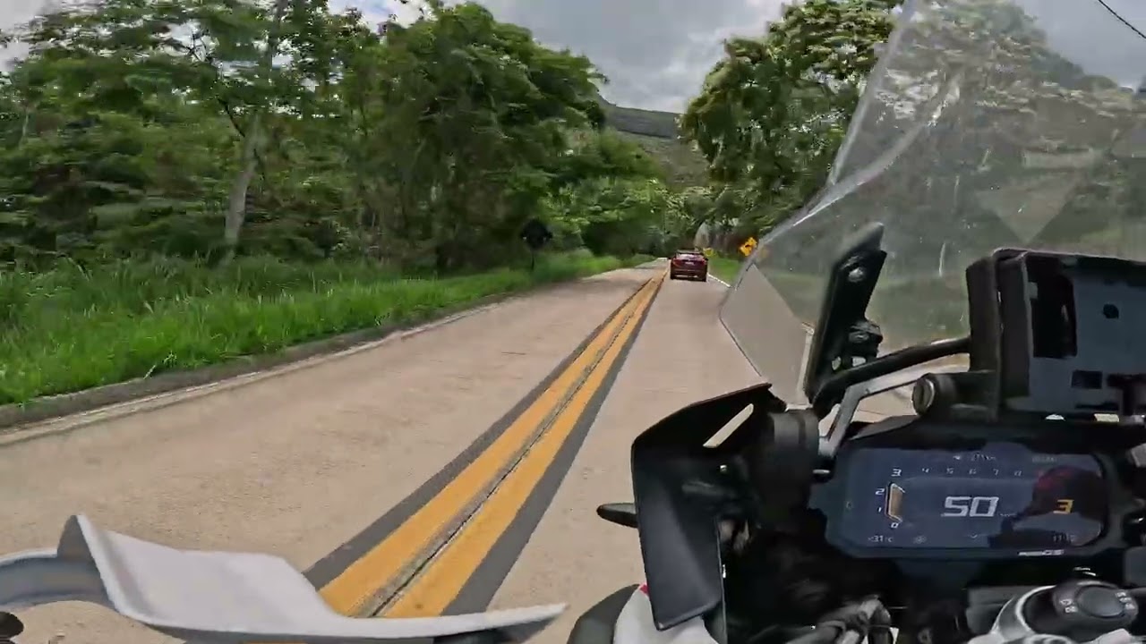 De moto na Serra Itaipava - Teresópolis (BR-495 RJ)
