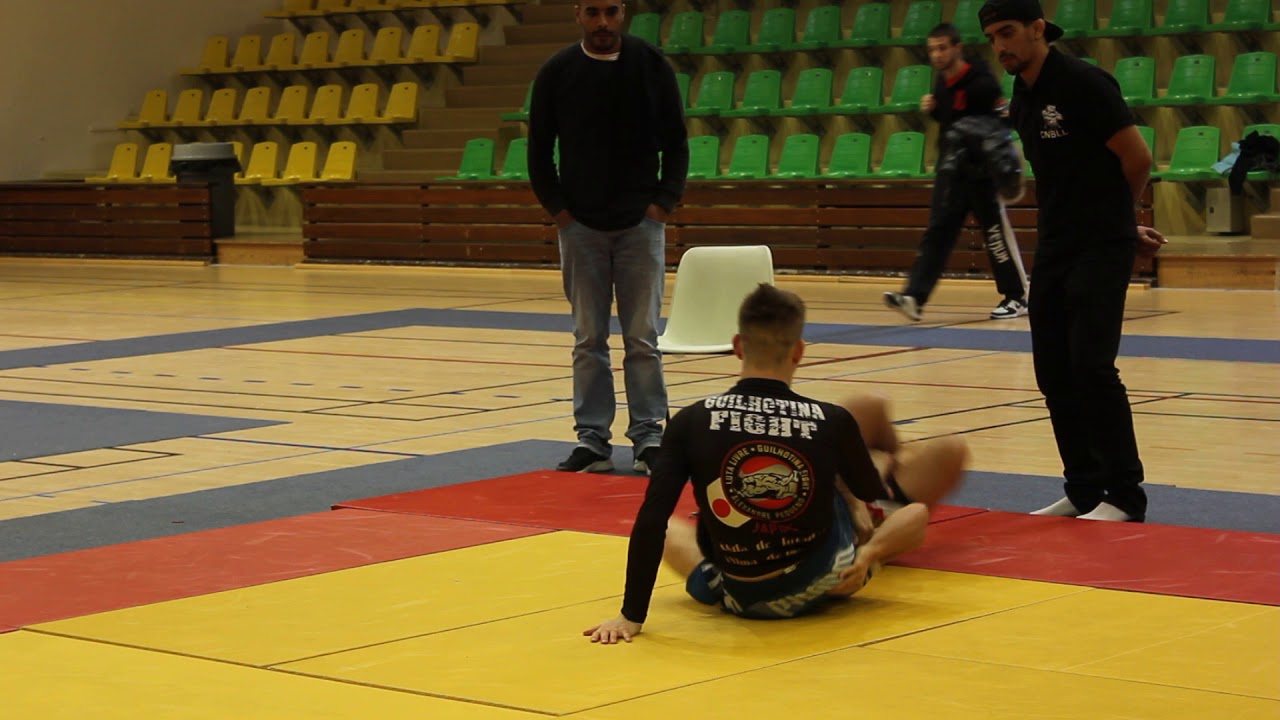 Finale ceintures blanches -67.5 kgs Open ile de France CNB Luta livre 28-10-2017