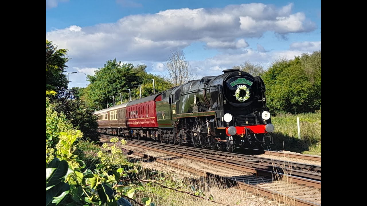 Trains passing Bosham Part 1 10/11/2019 - 30/04/23