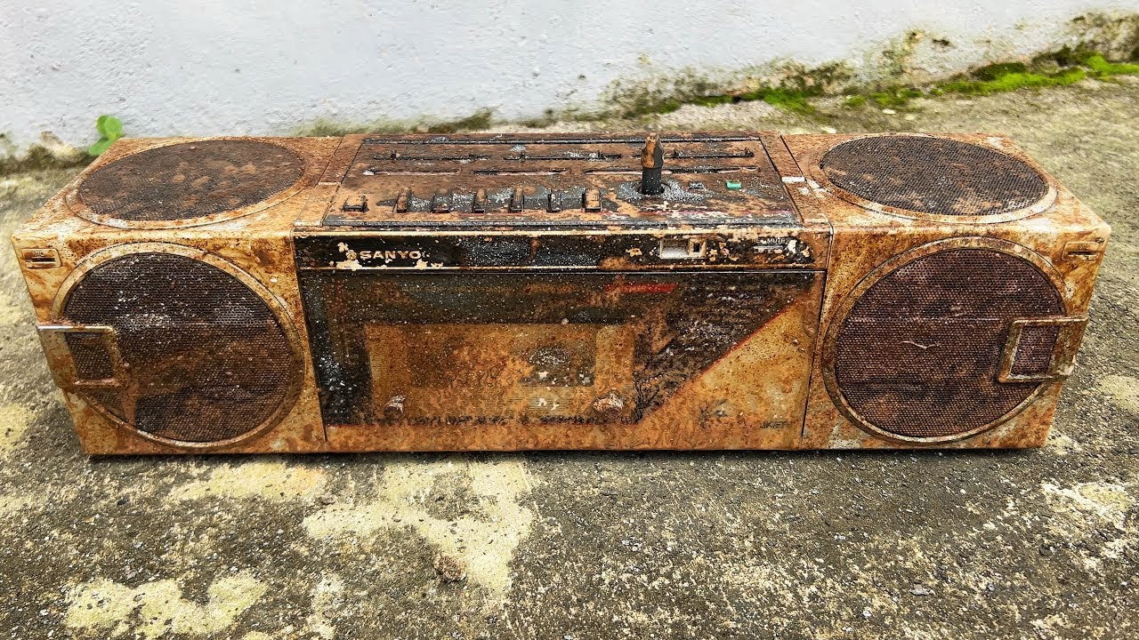 Incredible Restoration! 1951 Sanyo Tape Recorder Brought Back to Life