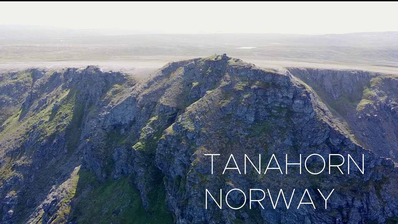 Hiking to Tanahorn in Norway