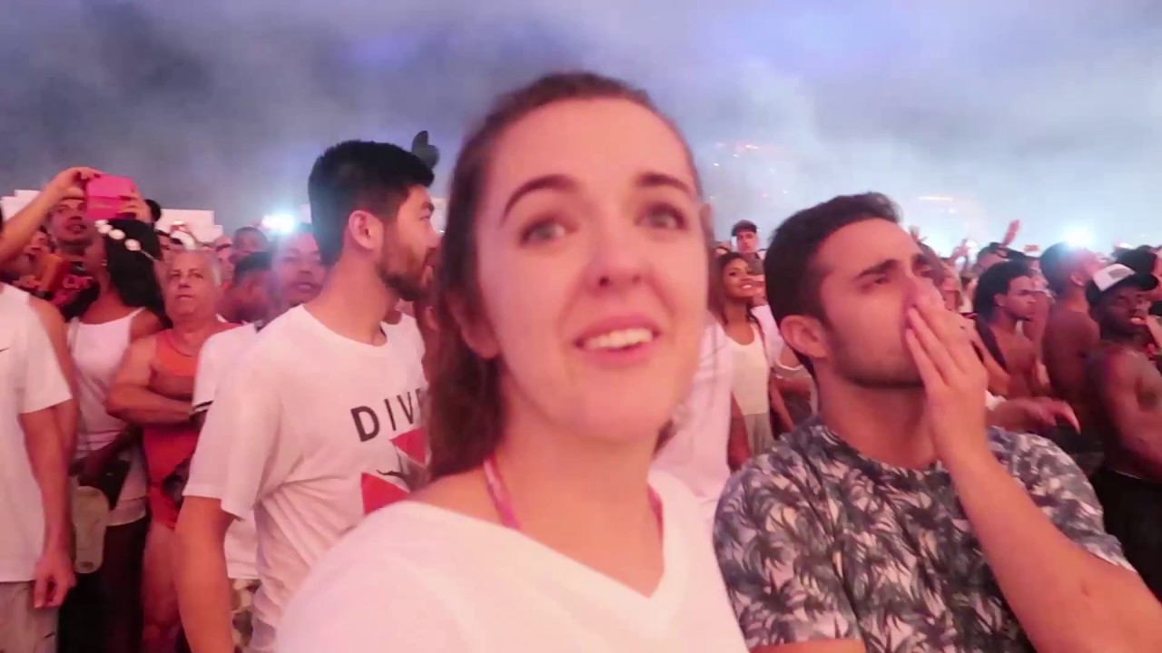 GRINGA CHORA DE EMOÇÃO NA VIRADA EM COPACABANA - Reveillon 2018