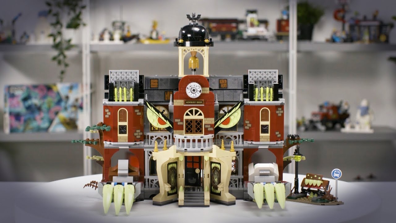 LEGO Hidden Side Newbury Haunted High School Designer Video | 70425