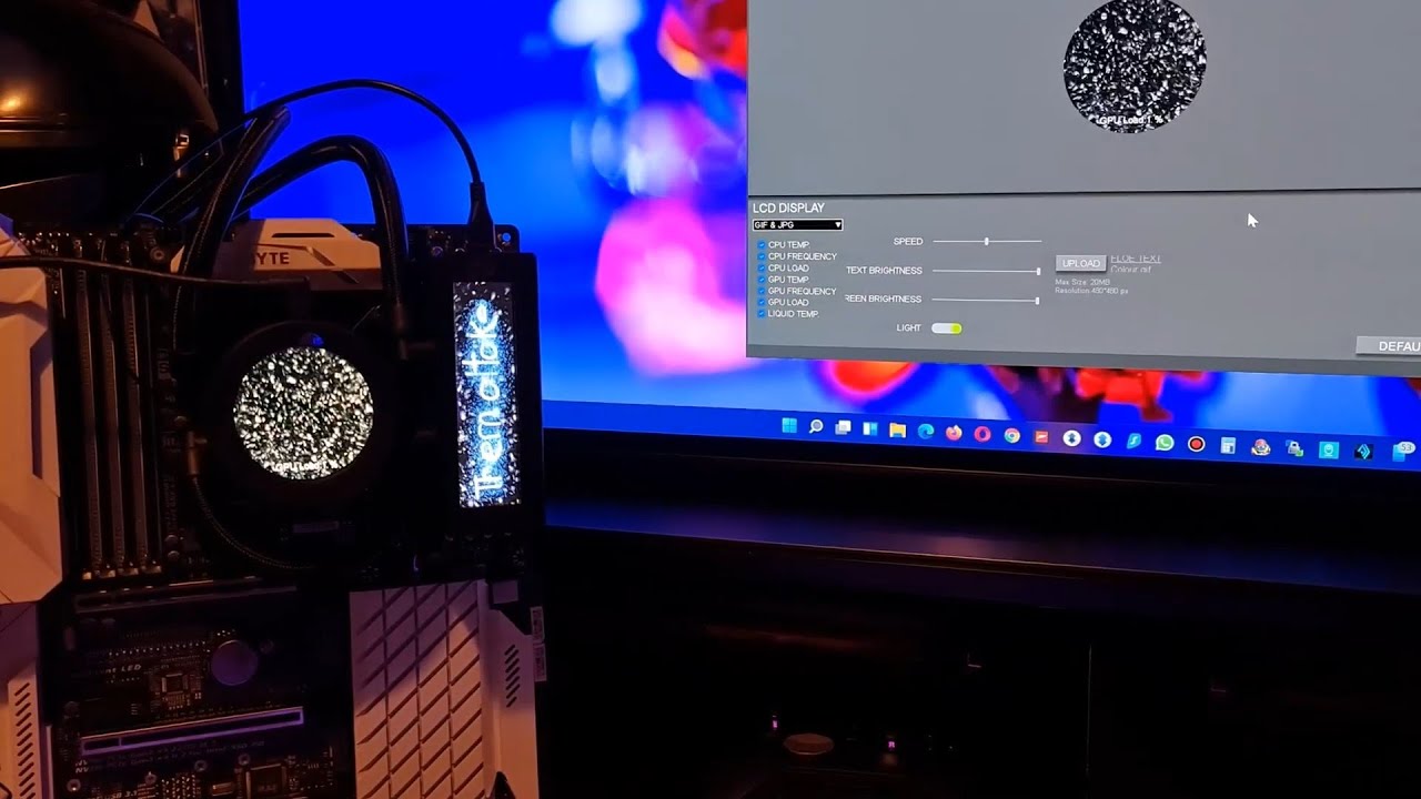 Floe RC Ultra 240 CPU & Memory AIO Liquid Cooler DEMO LCD CPU and DDR screens.