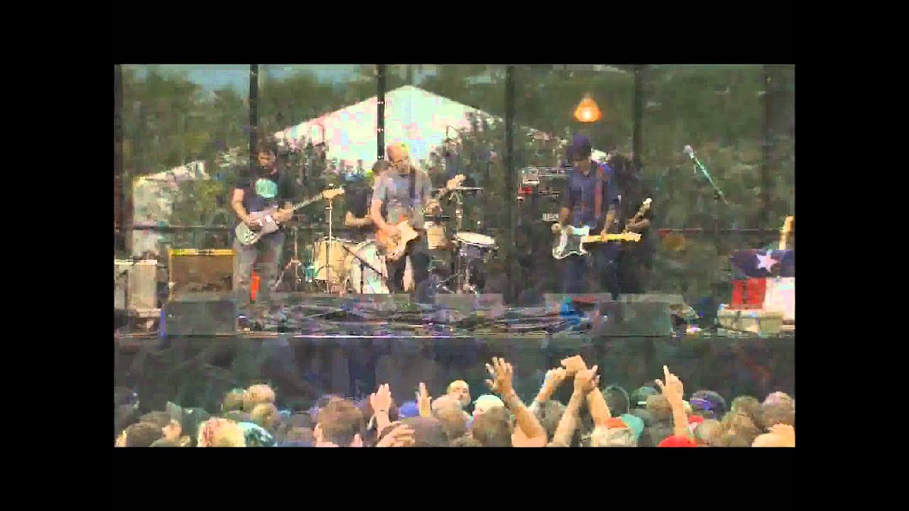 Explosions in the Sky - Let Me Back In (Live at Lollapalooza 2011)